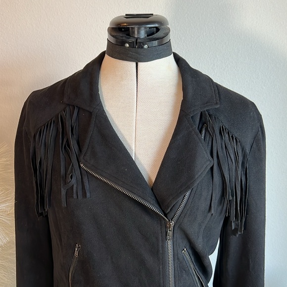 Black fringe faux suede moto jacket - Picture 8 of 10